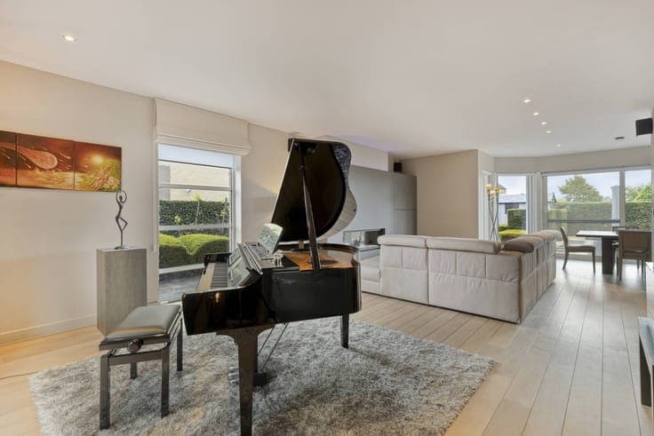 Beautifully finished and maintained villa in Moerzeke