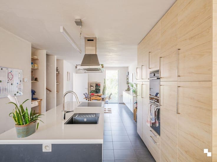 Nieuwbouw op woonerf met vijf slaapkamers te Zwijnaarde