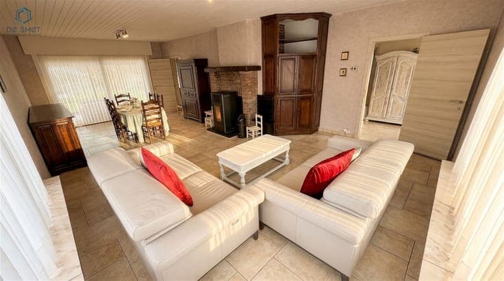 READY TO MOVE IN VILLA WITH GARDEN AND GARAGE IN ZOTTEGEM