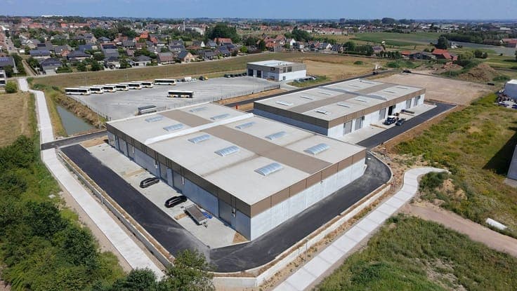 Newly built SME unit for sale in Tielt on approx. 212 m²