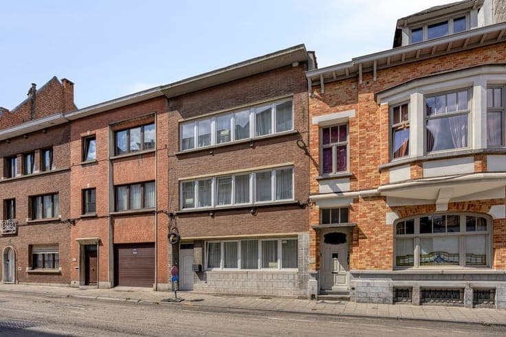Opbrengsteigendom te koop in een rustige wijk te Ganshoren.