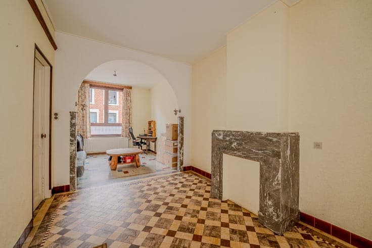 For sale: 180 m² 4-bedroom house with garden