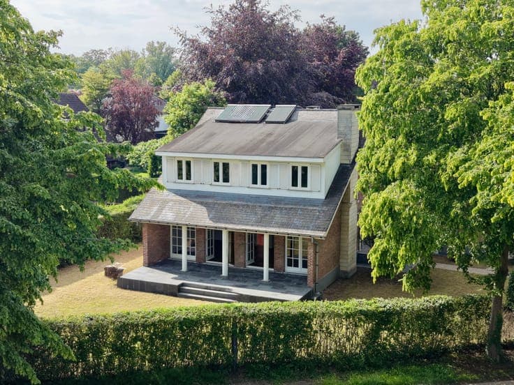 Karaktervolle villa op gegeerde ligging te Sint-denijs we...