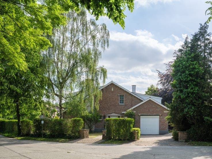 Karaktervolle villa op gegeerde ligging te Sint-denijs we...