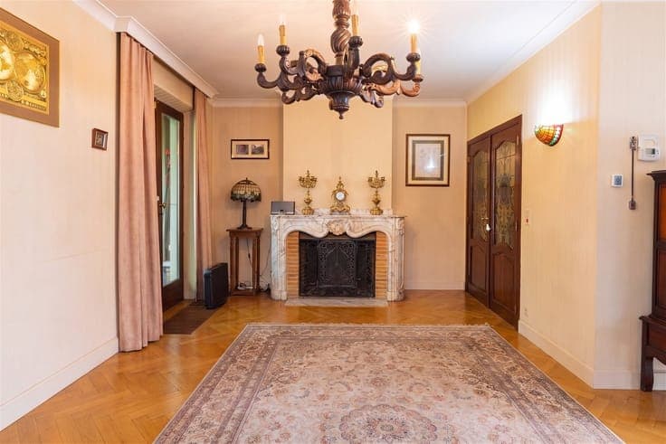 Magnificent three-gabled house in Grimbergen