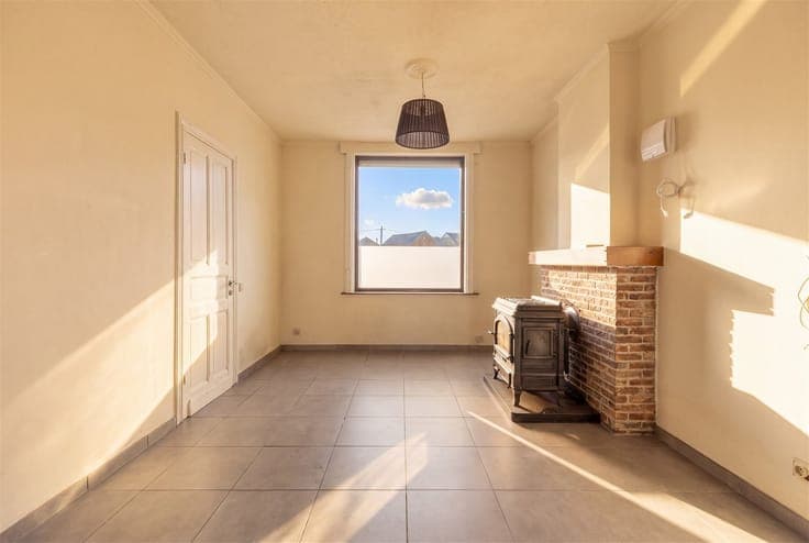 Cozy 3-bedroom house with garden and passage