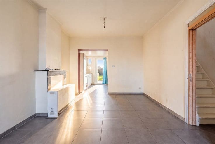 Cozy 3-bedroom house with garden and passage