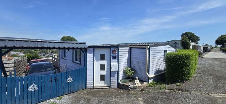 Beautiful 1-bedroom bungalow