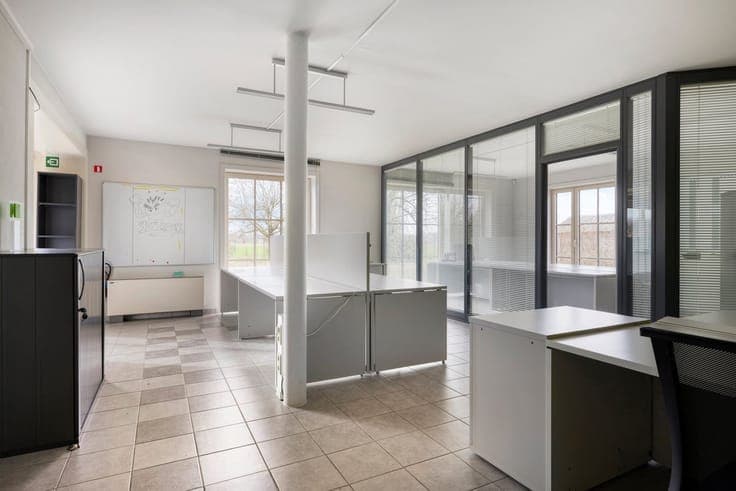 Convertible building with an open view in Sint-Martens-Latem