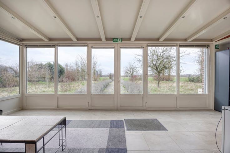 Convertible building with an open view in Sint-Martens-Latem