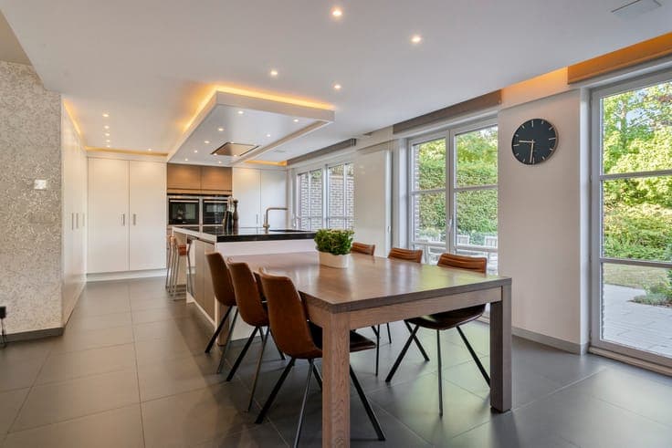 Spacious family home near the center of Kortrijk