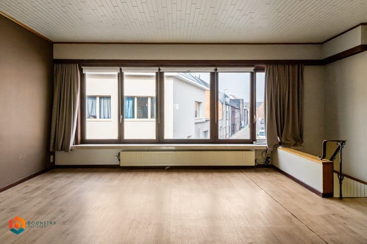 Woning met 2 slkprs te Elzenstraat