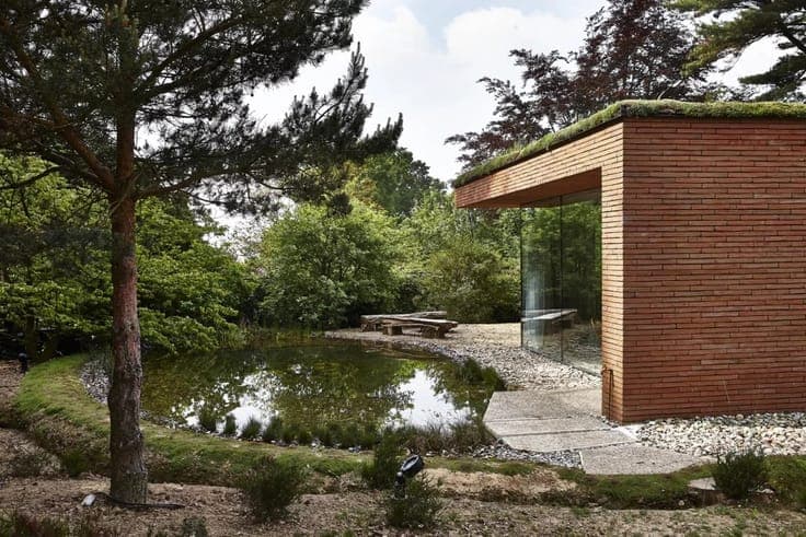 Villa Erpicum in its green setting