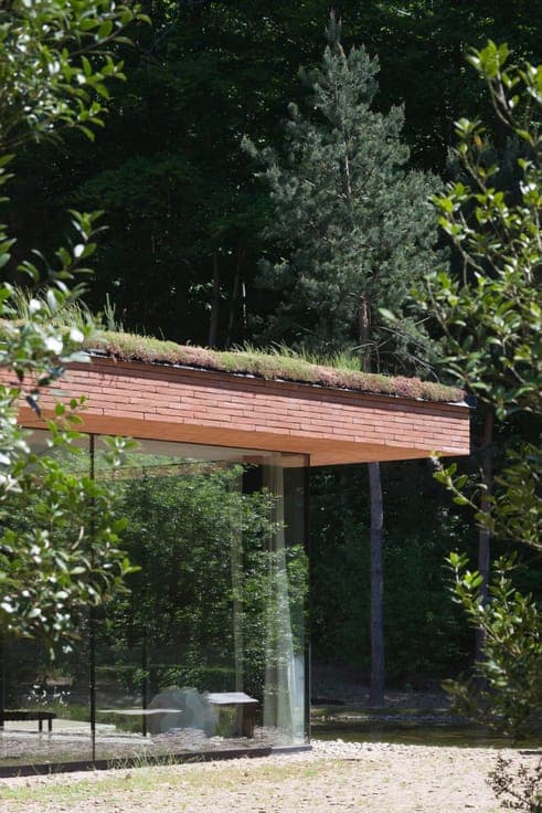 Villa Erpicum in its green setting