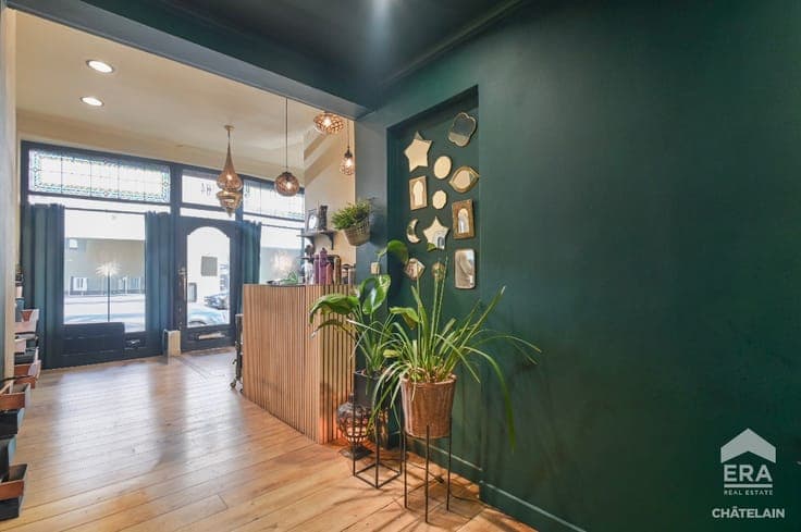 Commercial house with 2 bedrooms for sale in Ixelles