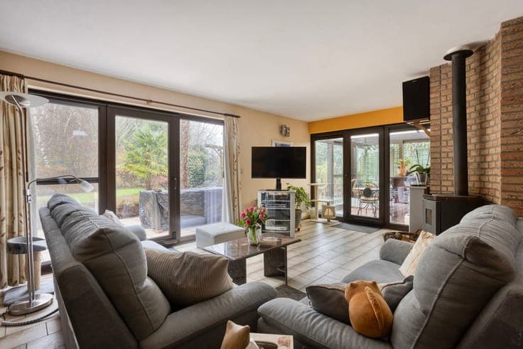 Charming villa in a pleasant neighborhood in Dilbeek.
