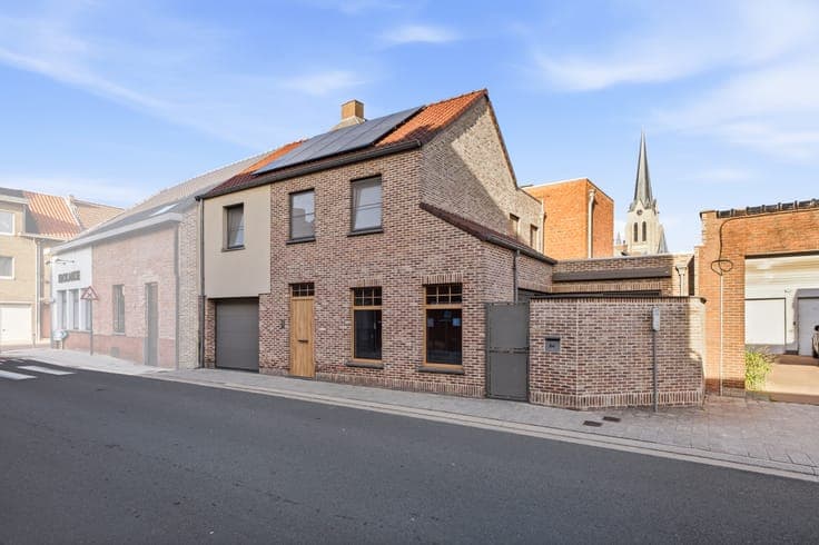 Move-in-ready family home in the heart of Haasdonk