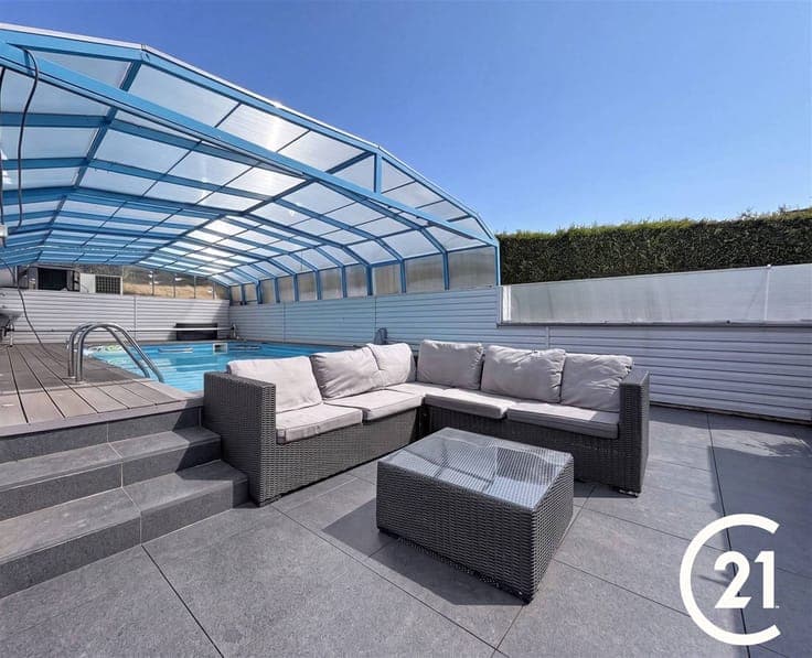 À VENDRE À HAMOIS – Maison 2 chambres avec piscine chauffée