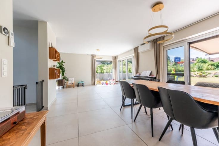 Modern 2020 Passive and Bright Home
