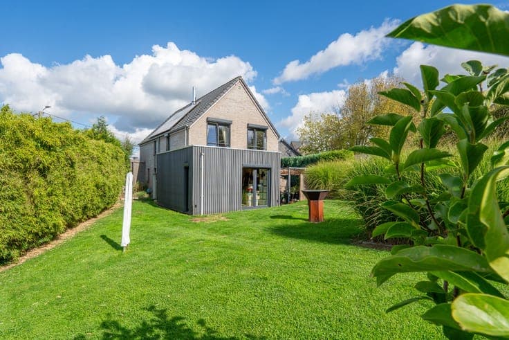 3-Bedroom House in Evrehailles