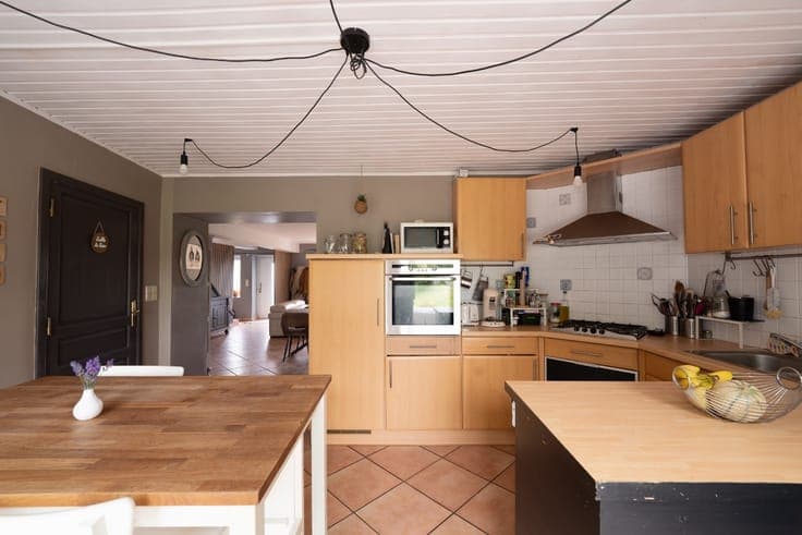 FOR SALE: CHARMING 2 (4) BEDROOM HOUSE IN AMAY