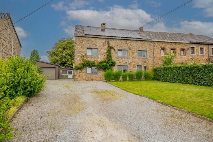 FOR SALE: CHARMING 2 (4) BEDROOM HOUSE IN AMAY