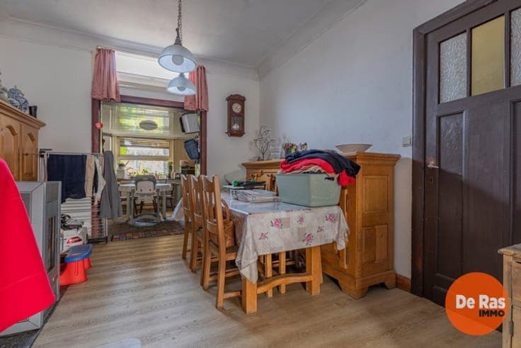 LEDE - Te renoveren woning met 4 slaapkamers nabij centrum