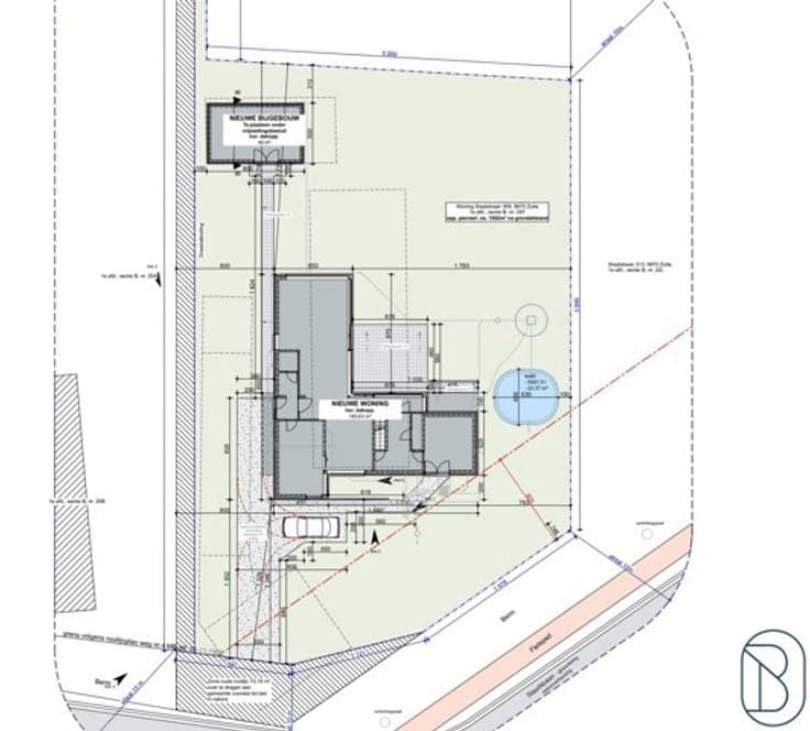 Property to be demolished in a strategic location in Zulte,