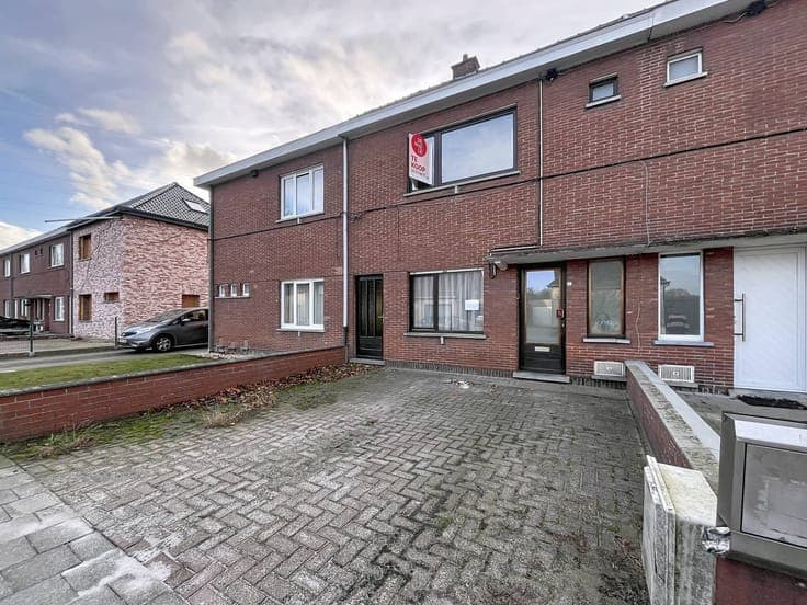 House with 4 bedrooms for sale in Waarschoot