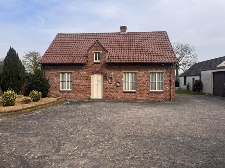 PRACHTIG GELEGEN FERMETTE HOEVE !!!