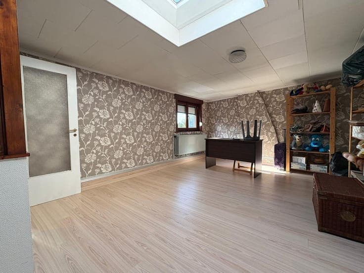CHARMING 3-BEDROOM TOWNHOUSE WITH A GARDEN
