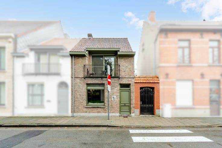 Centraal gelegen woning met 3 slaapkamers en ruime veranda