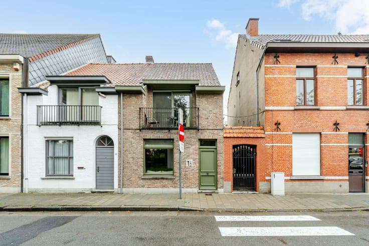 Centraal gelegen woning met 3 slaapkamers en ruime veranda