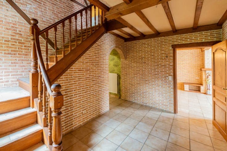 4-Bedroom Home in Pepingen