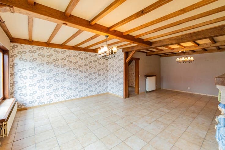 4-Bedroom Home in Pepingen