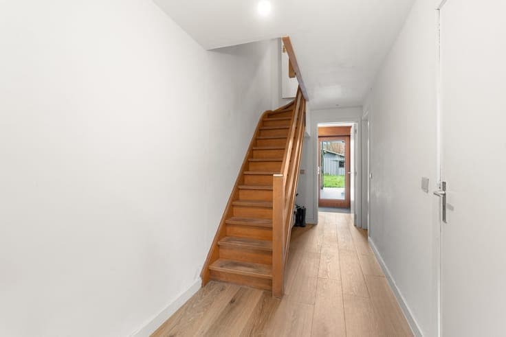 Spacious and well-maintained maisonette with 4 bedrooms, ...