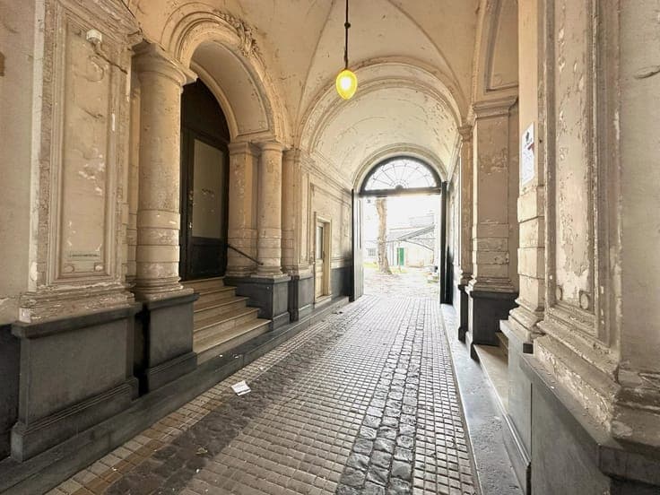 Sale - Mansion Brussels (Quartier des Quais) - 2,850,000 €