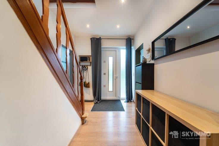 SUPERBE MAISON 4 FAÇADES - 940M2- 5 CHAMBRES -PEB E - HEERS