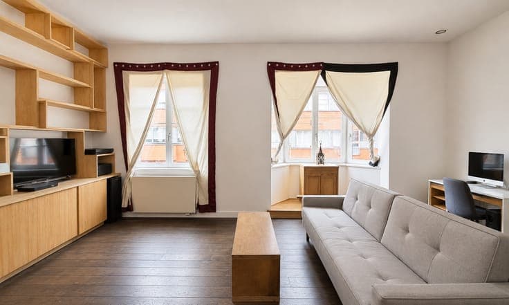 UCCLE – Alsemberg – Mixed Use Property of 247 m² with Regist