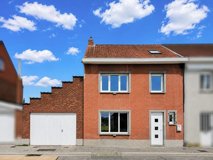 Te koop, goed onderhouden woning met aangename tuin te Zi...