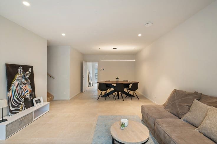 Ready-to-move-in house with 3 bedrooms and large attic, gar