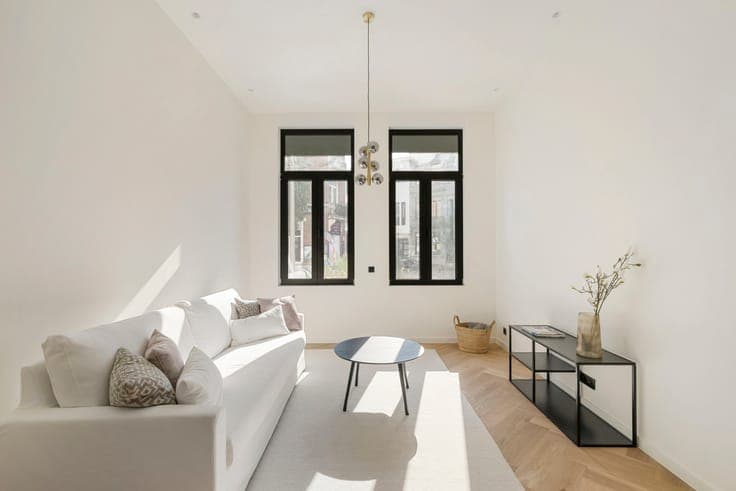 Townhouse with spacious living areas & refined finishes