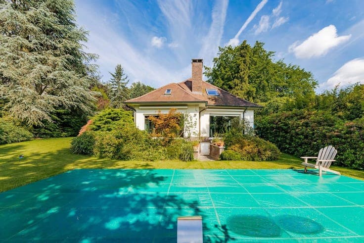 Baron d'Huart District, stunning Villa (5 Bdrs/ 4 bathrooms)