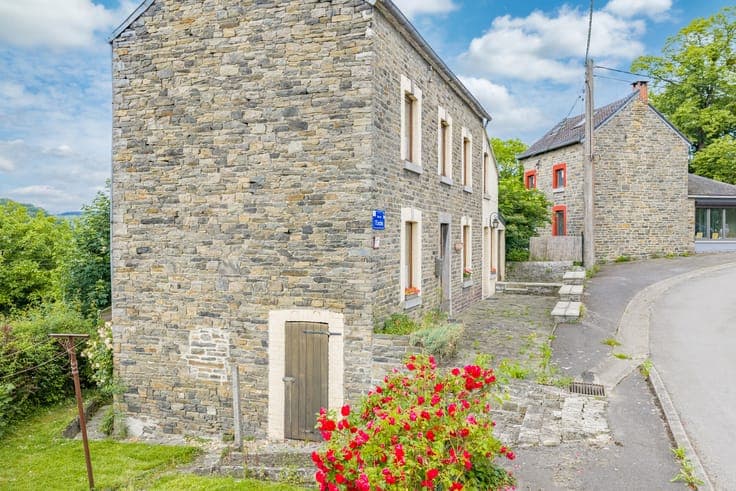 Stone house with garden and garage in Comblain-Fairon