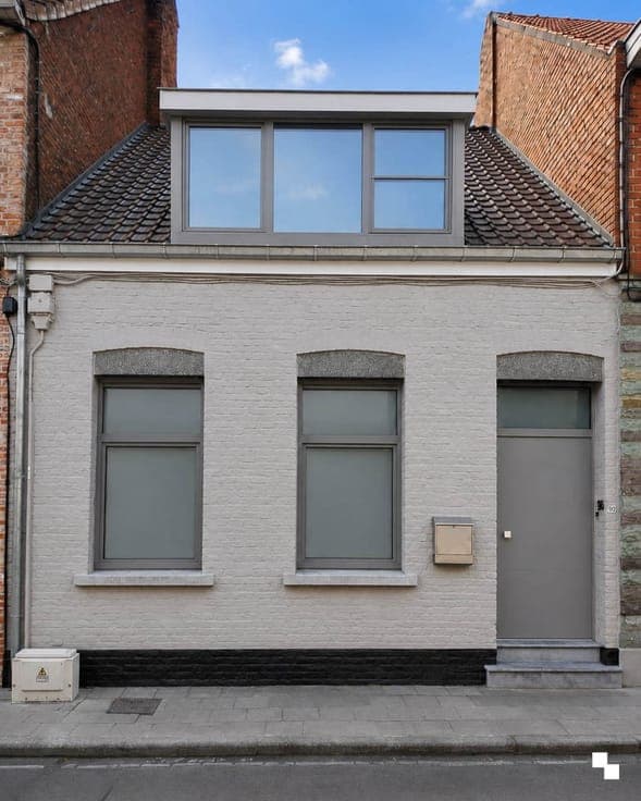 Ruime, volledig gerenoveerde woning met tuin nabij centru...