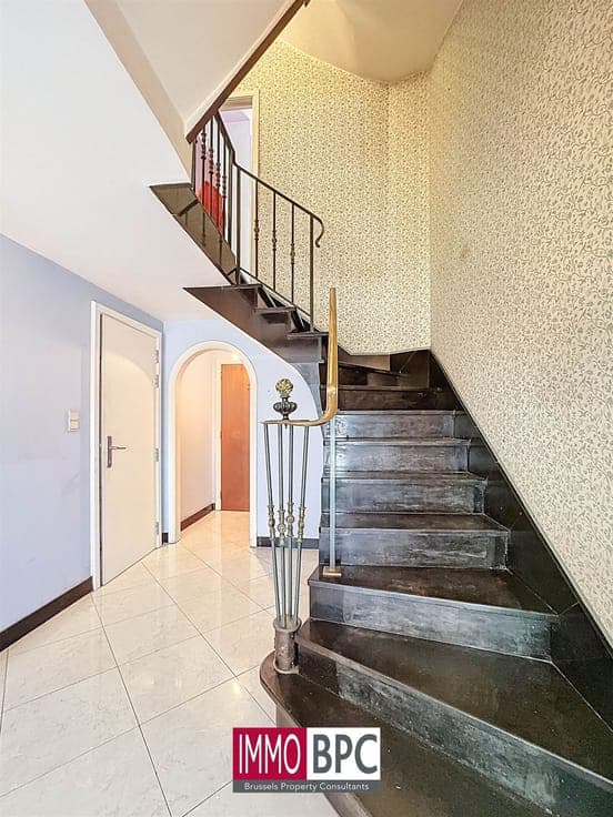 Move-in ready house of approximately 214 m² with garage and