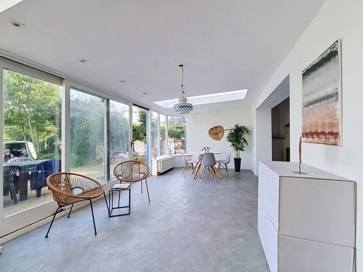 Spacious house with garden next to nature reserve for renova