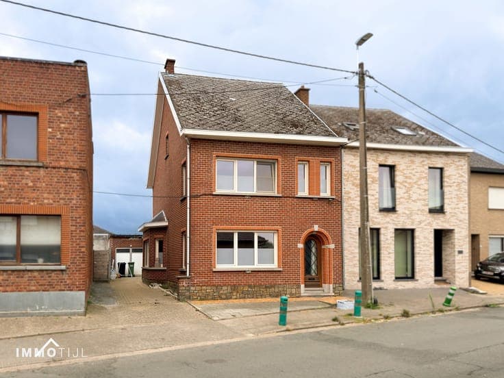 House in Aaigem