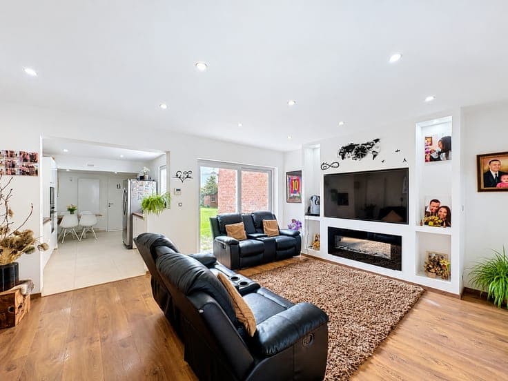 Energy-efficient home with four bedrooms and two bathrooms for sale in Willebroek