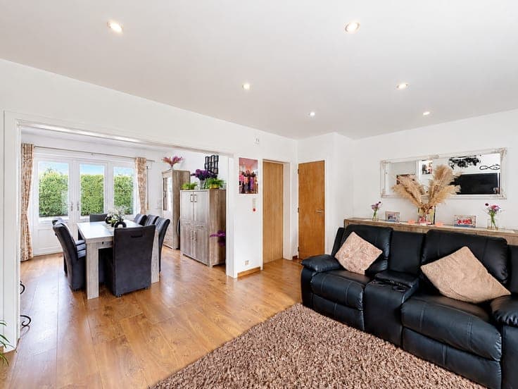 Energy-efficient home with four bedrooms and two bathrooms for sale in Willebroek